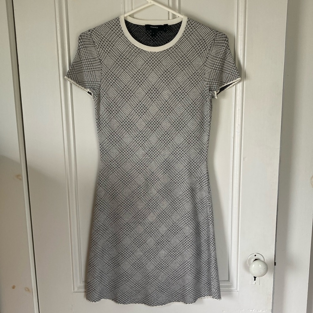 Theory Size P (small) Black and Off-White Stretch Knit Mini Dress